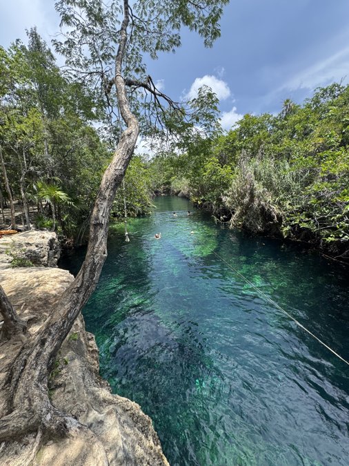 Cenote El Coquito