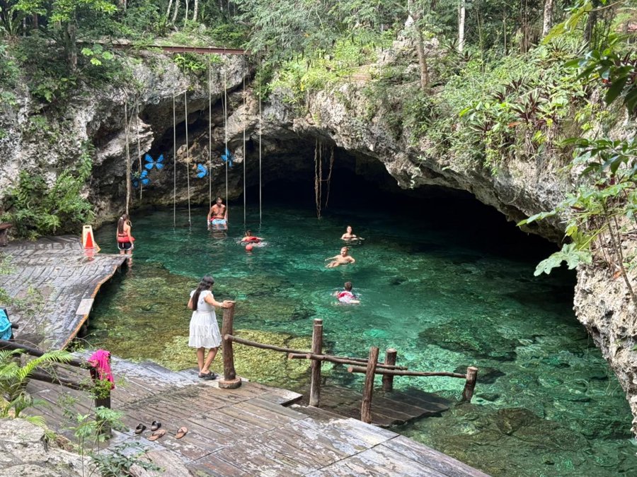 Cenote Mariposa