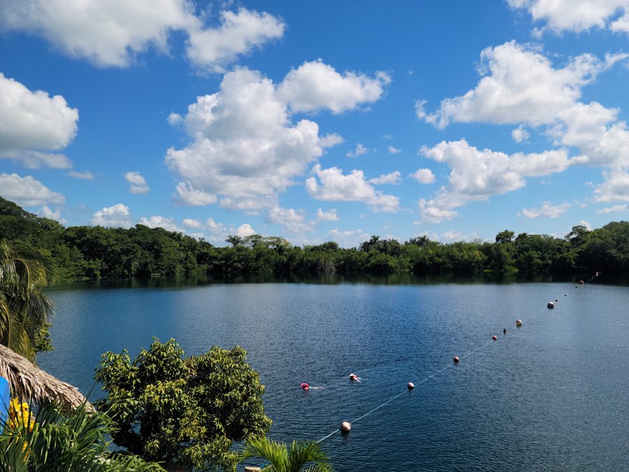 Cenote Negro / La Bruja