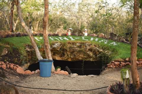 Restaurante Cenote y Gruta de Mani-Chan (el cenote mas caliente de Yucatan) Homún, Yucatán