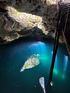 Cenote Actunsot / Esmeralda