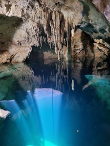 Cenote Saak-Pakal