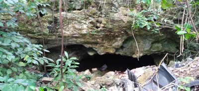 Vestigio maya y cenote